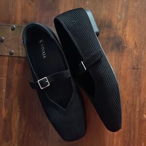 Nearly new Vivaia square toe ballet flats
